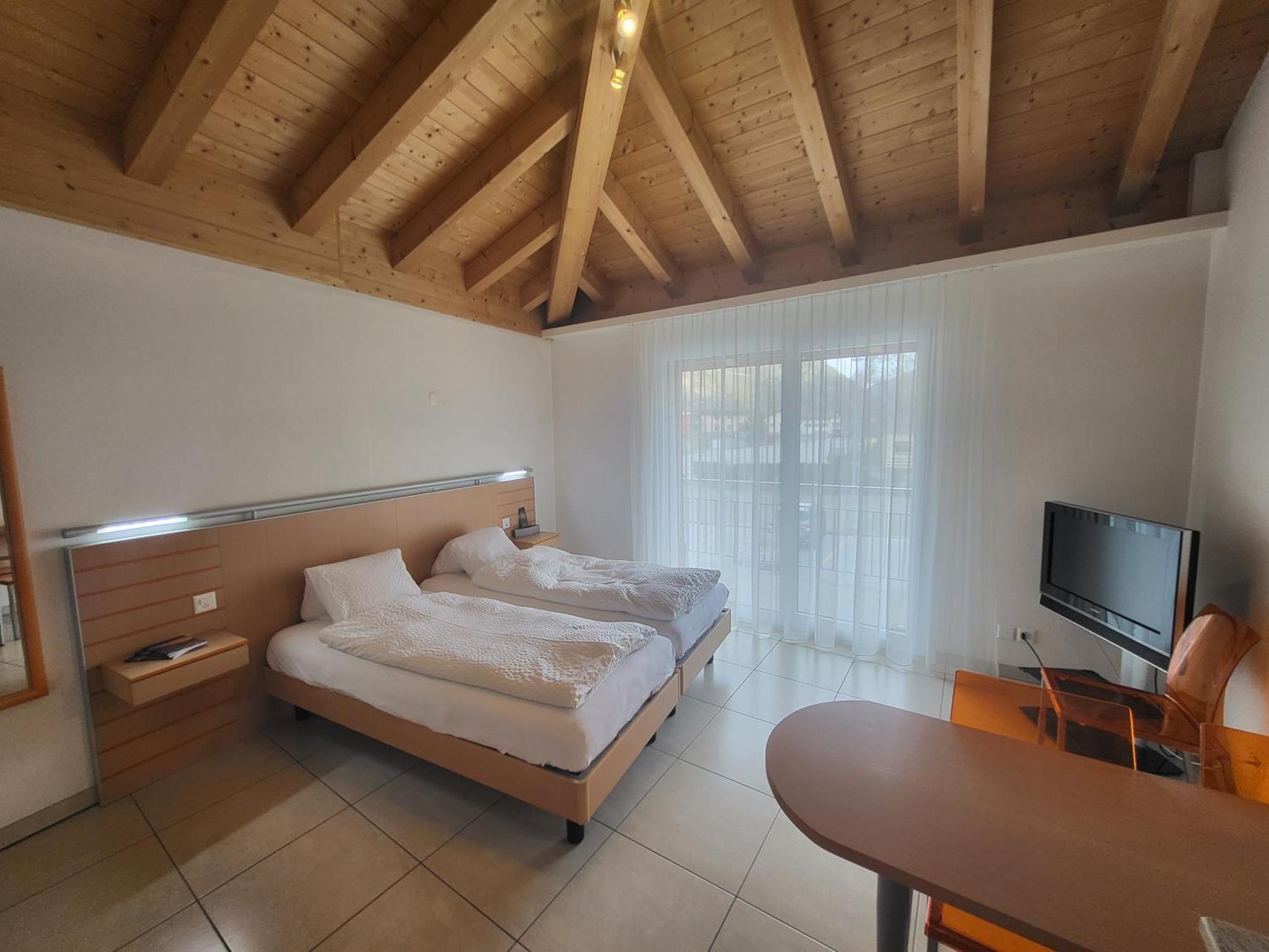 Hotel-Restaurant Eyholz Visp Room photo